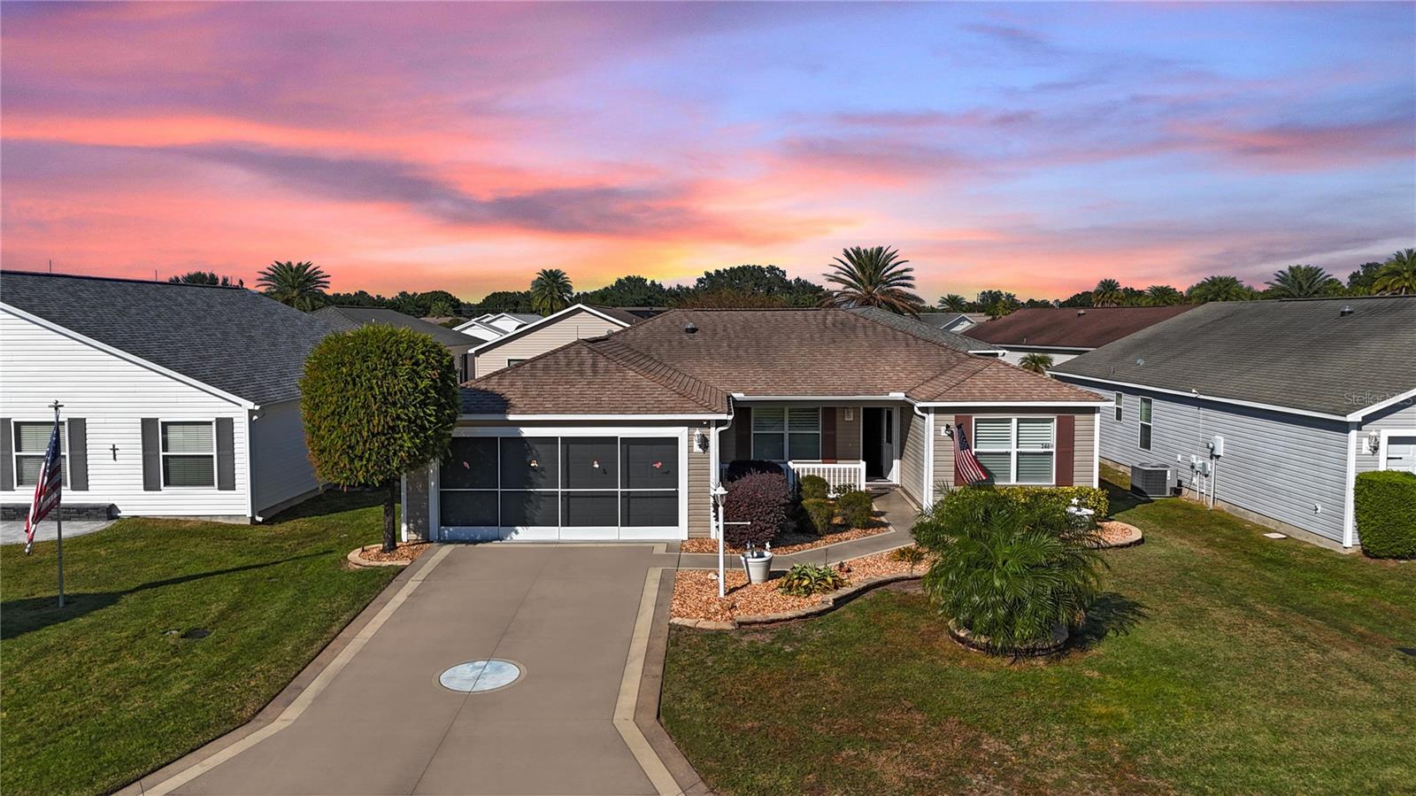 Single Family Residence em THE VILLAGES, FL - Daniel Dourado