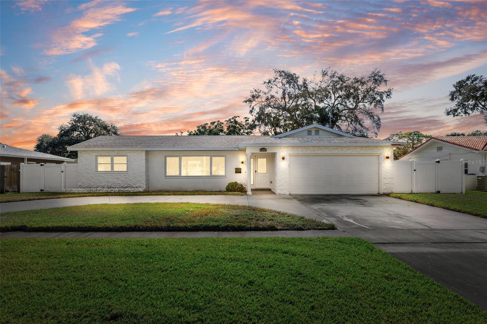 Single Family Residence em ST PETERSBURG, FL - Daniel Dourado