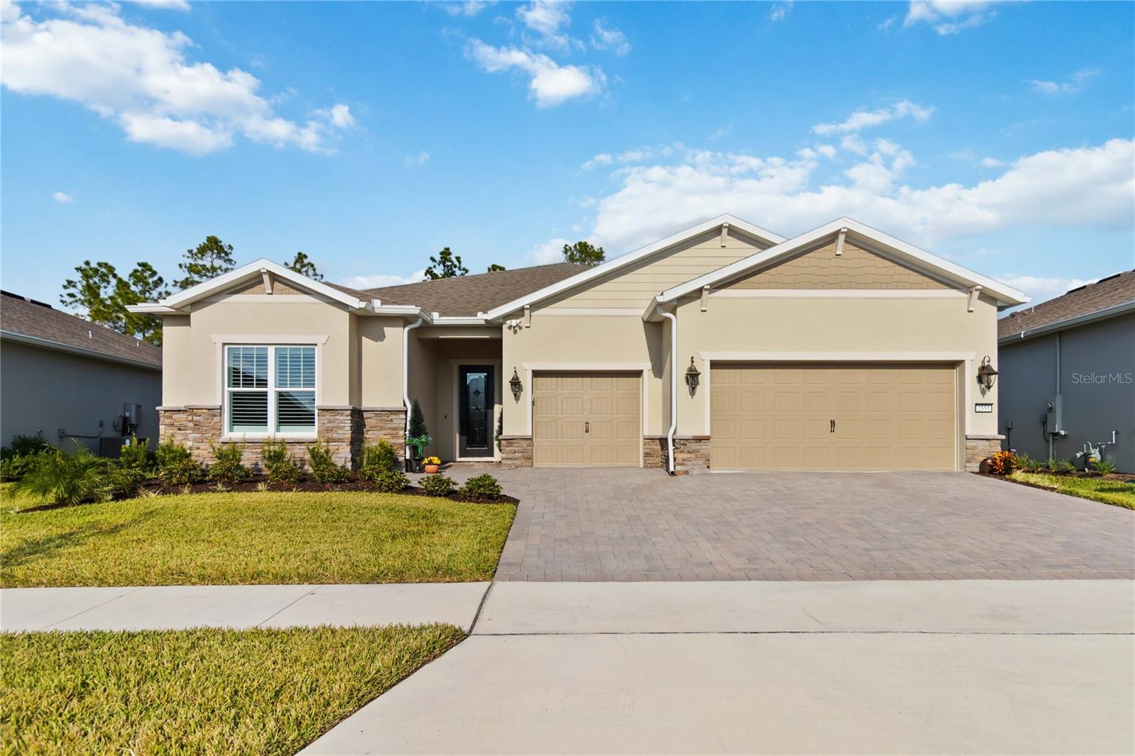 Single Family Residence em ST CLOUD, FL - Daniel Dourado