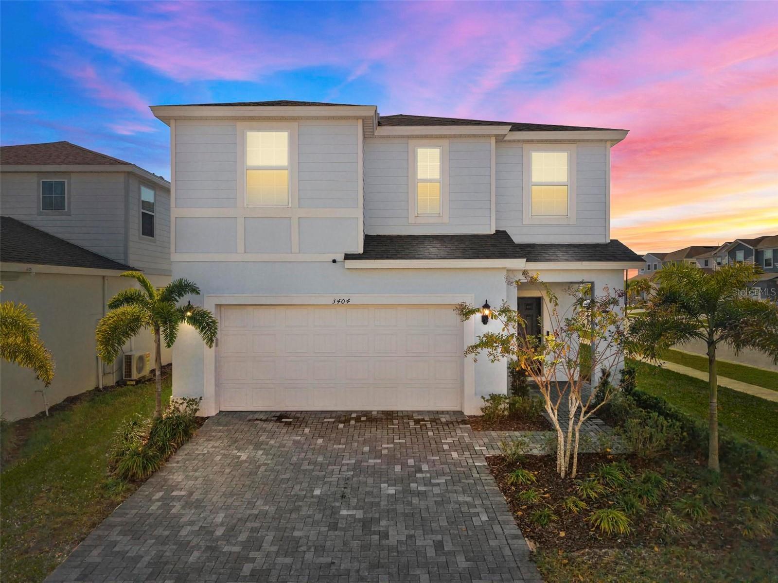 Single Family Residence in DAVENPORT, FL - Daniel Dourado