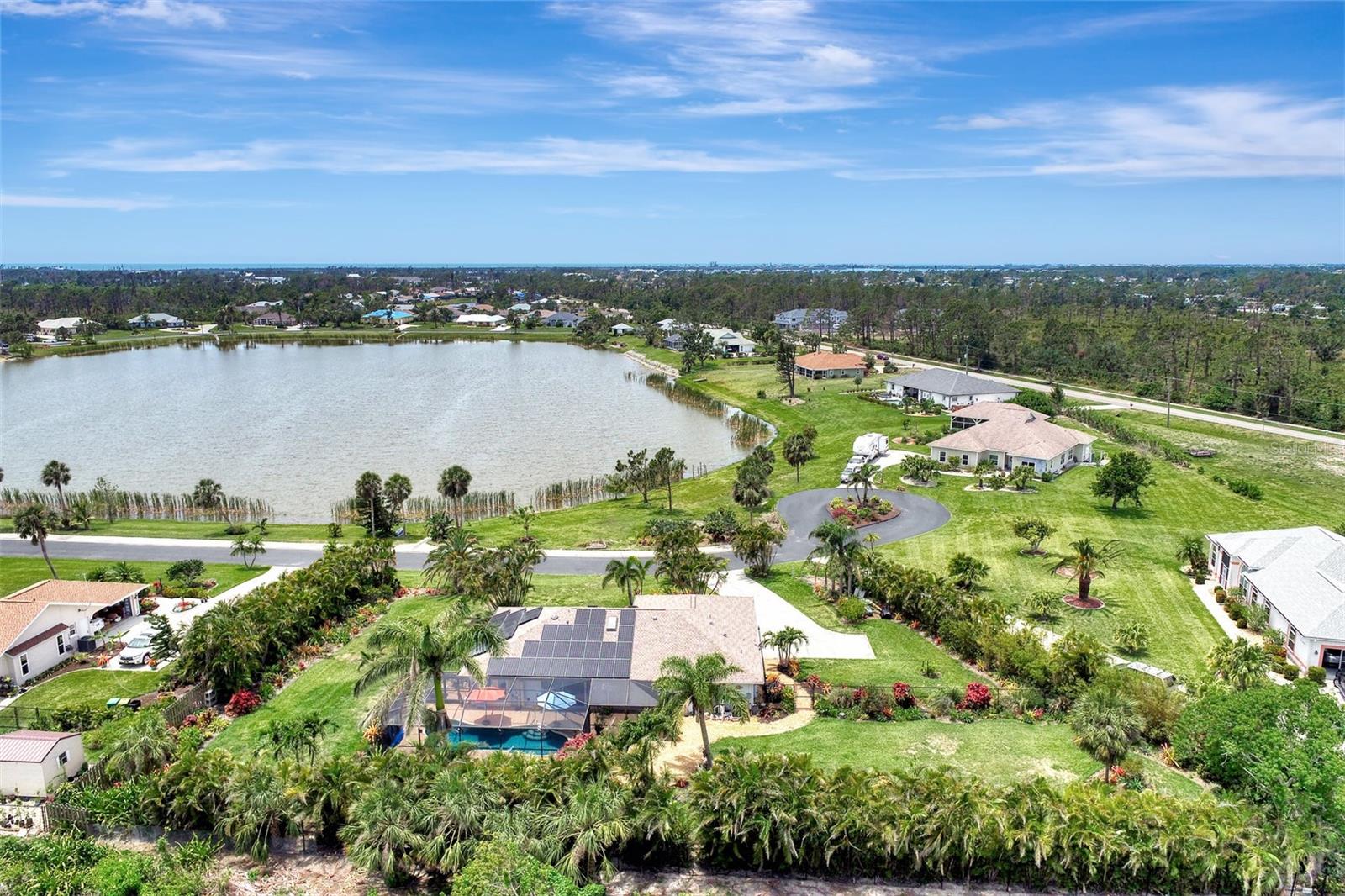 Single Family Residence em ENGLEWOOD, FL - Daniel Dourado