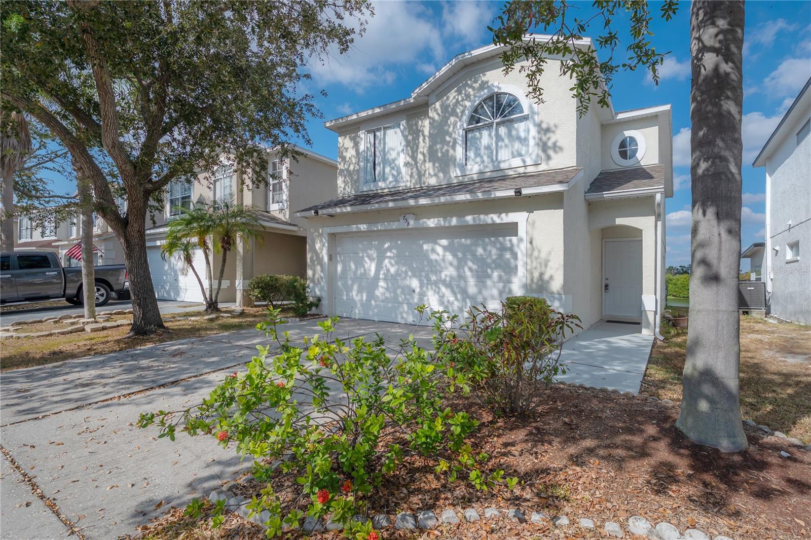 Single Family Residence in BRANDON, FL - Daniel Dourado