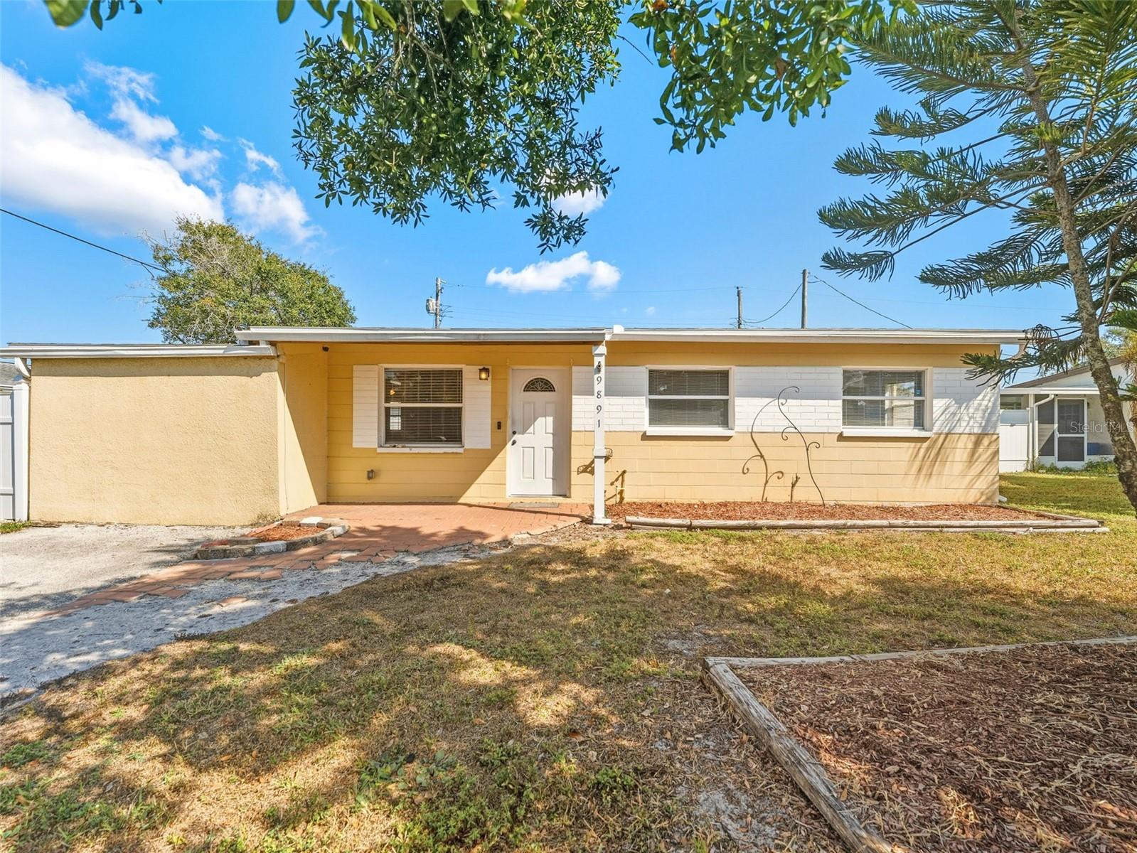 Single Family Residence em PINELLAS PARK, FL - Daniel Dourado