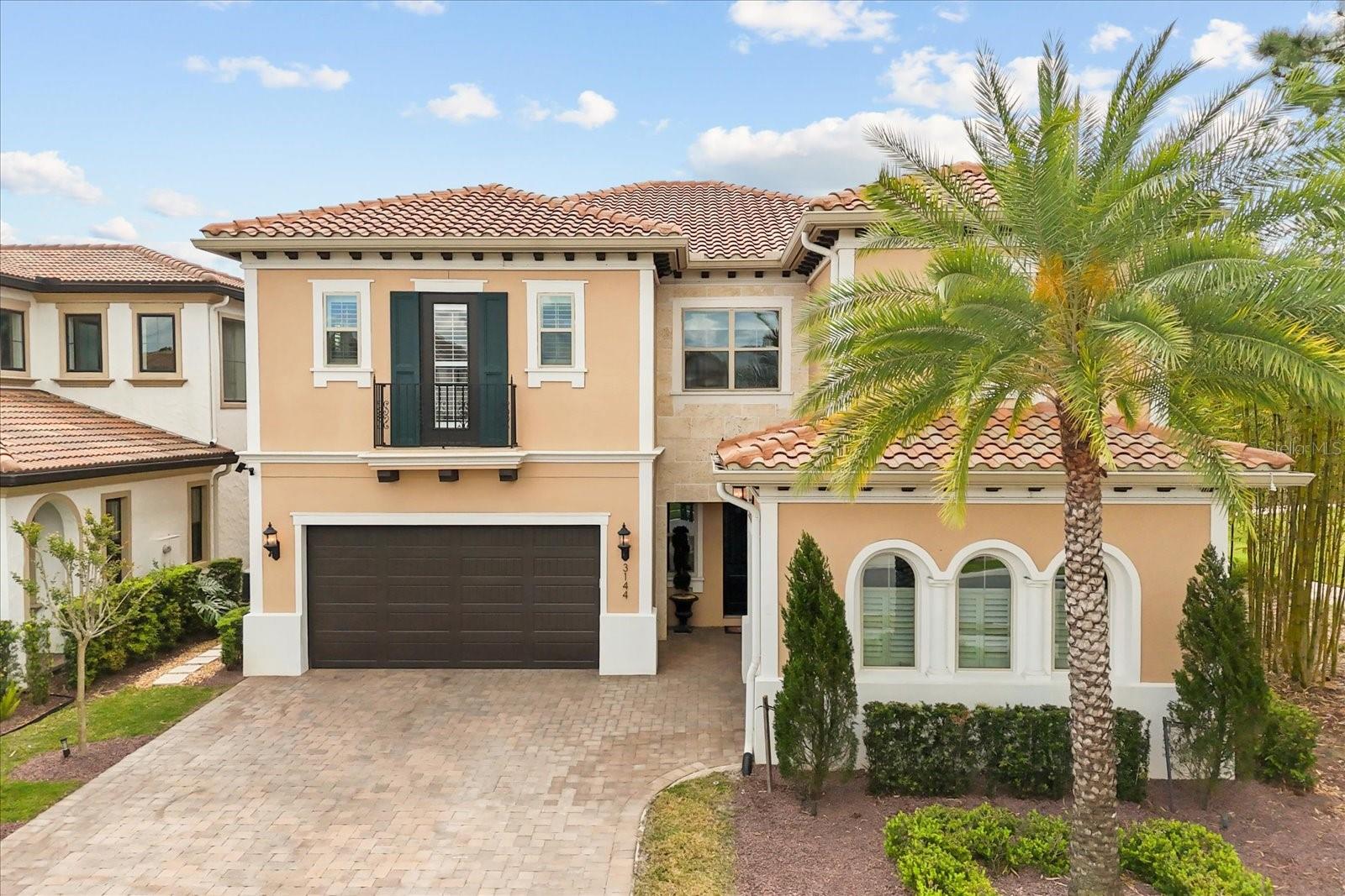 Single Family Residence in LONGWOOD, FL - Daniel Dourado