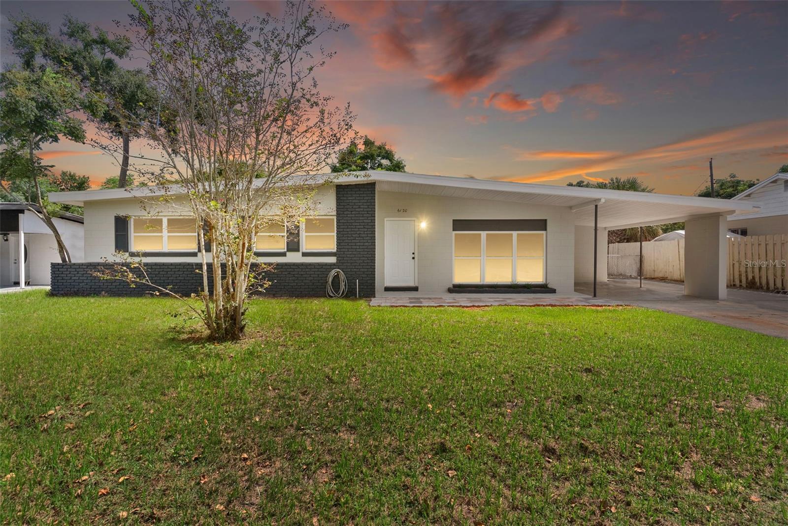 Single Family Residence em ORLANDO, FL - Daniel Dourado