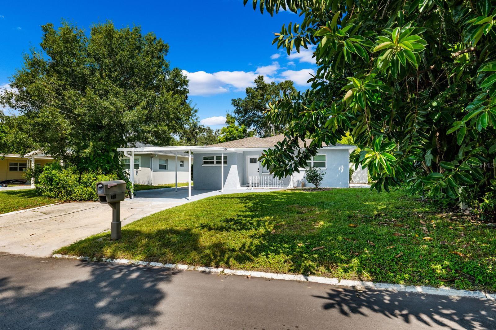 Single Family Residence in TAMPA, FL - Daniel Dourado