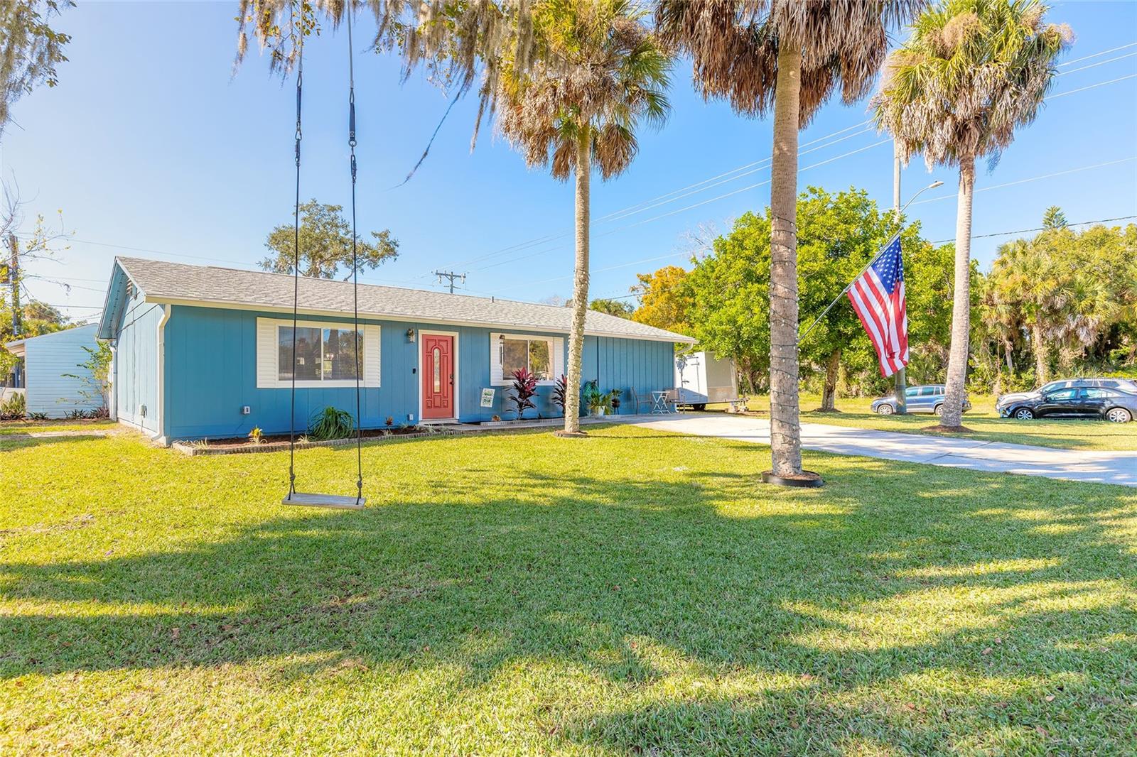 Single Family Residence in EDGEWATER, FL - Daniel Dourado