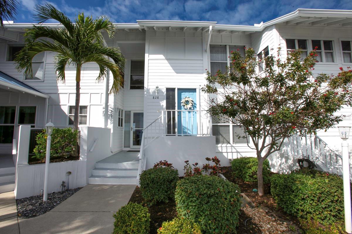 Condominium in BRADENTON, FL - Daniel Dourado