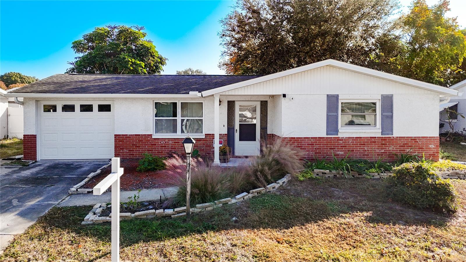 Single Family Residence in PORT RICHEY, FL - Daniel Dourado