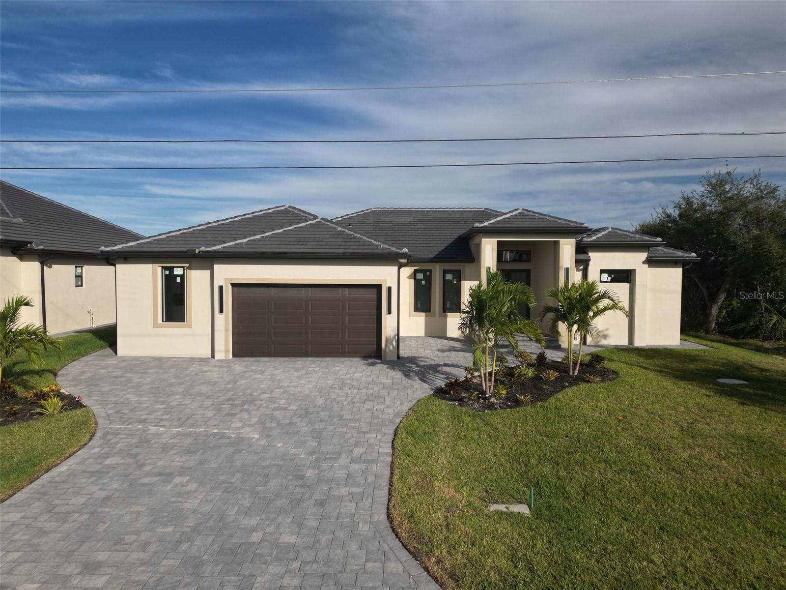 Single Family Residence em PORT CHARLOTTE, FL - Daniel Dourado