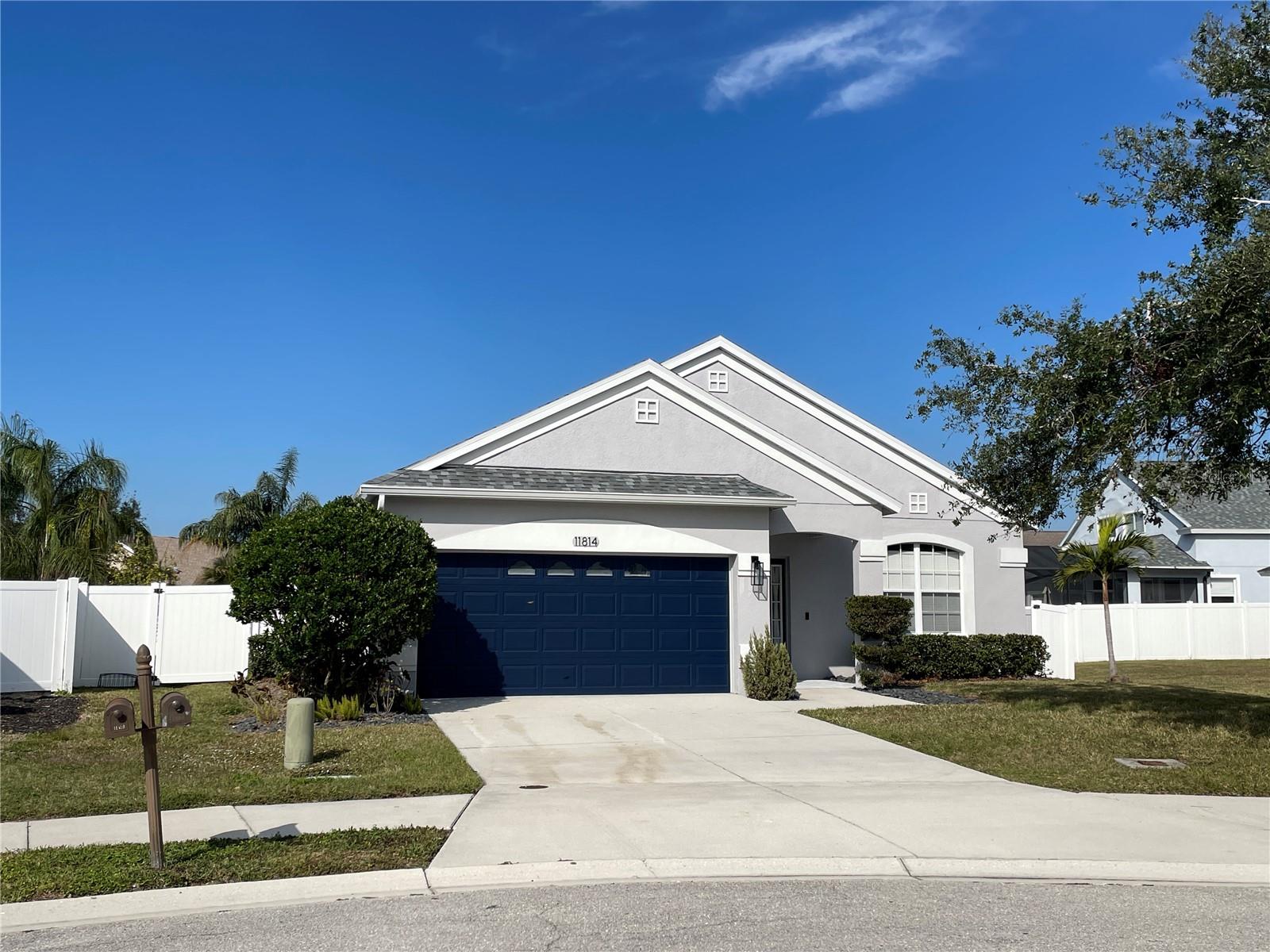 Single Family Residence in PARRISH, FL - Daniel Dourado