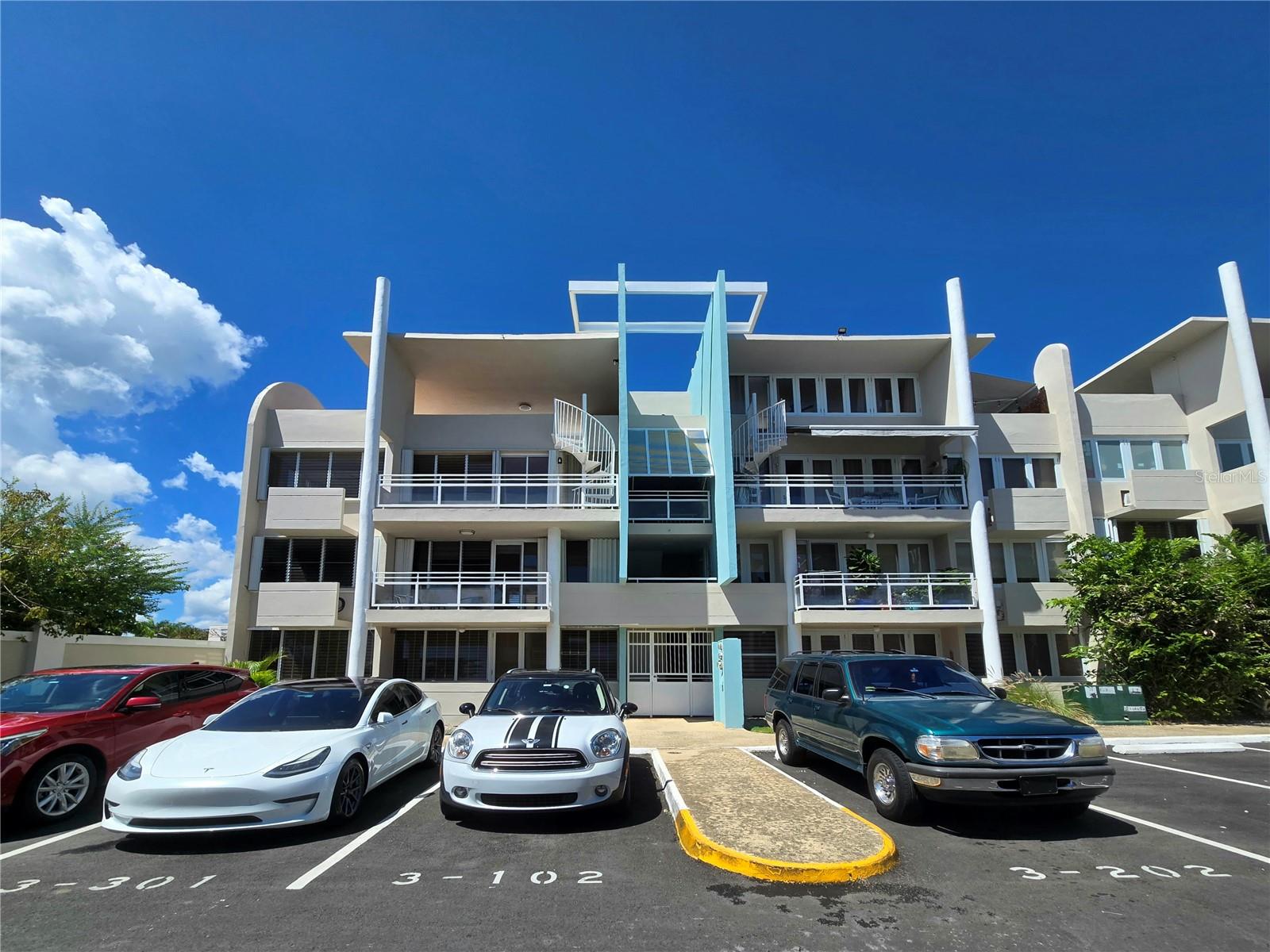 Condominium em VEGA ALTA, PR - Daniel Dourado