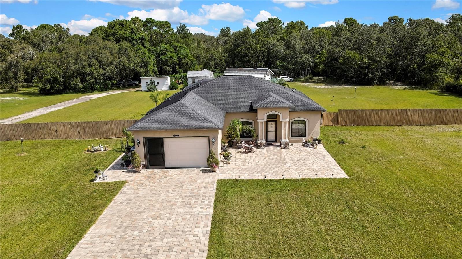 Single Family Residence in SPRING HILL, FL - Daniel Dourado