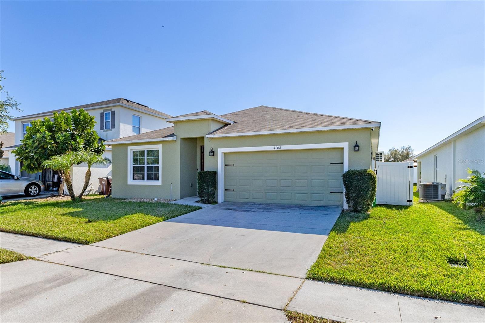 Single Family Residence em ST CLOUD, FL - Daniel Dourado