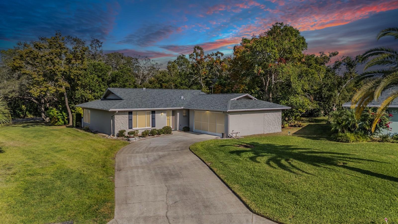 Single Family Residence em PORT RICHEY, FL - Daniel Dourado