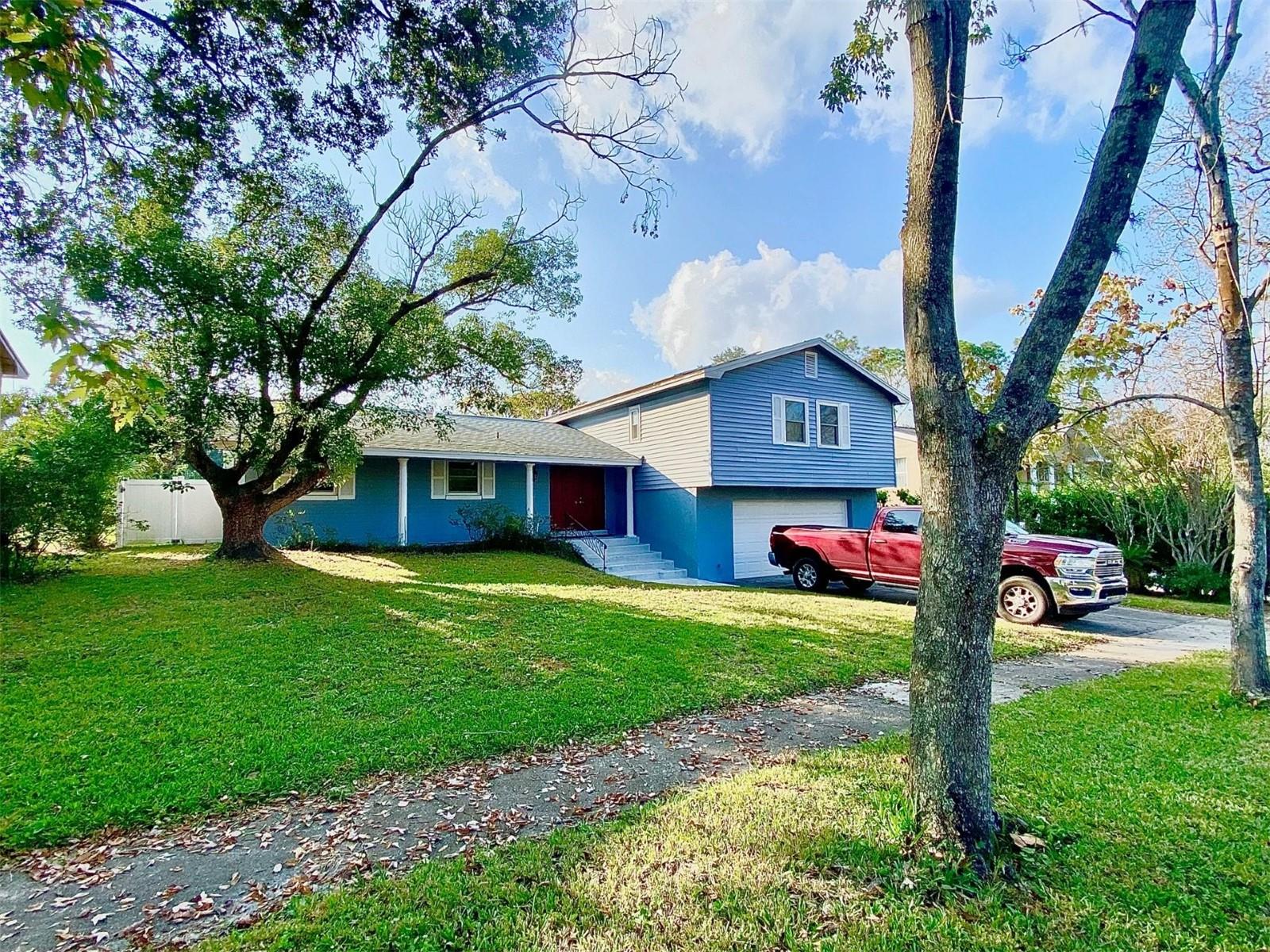 Single Family Residence in ALTAMONTE SPRINGS, FL - Daniel Dourado