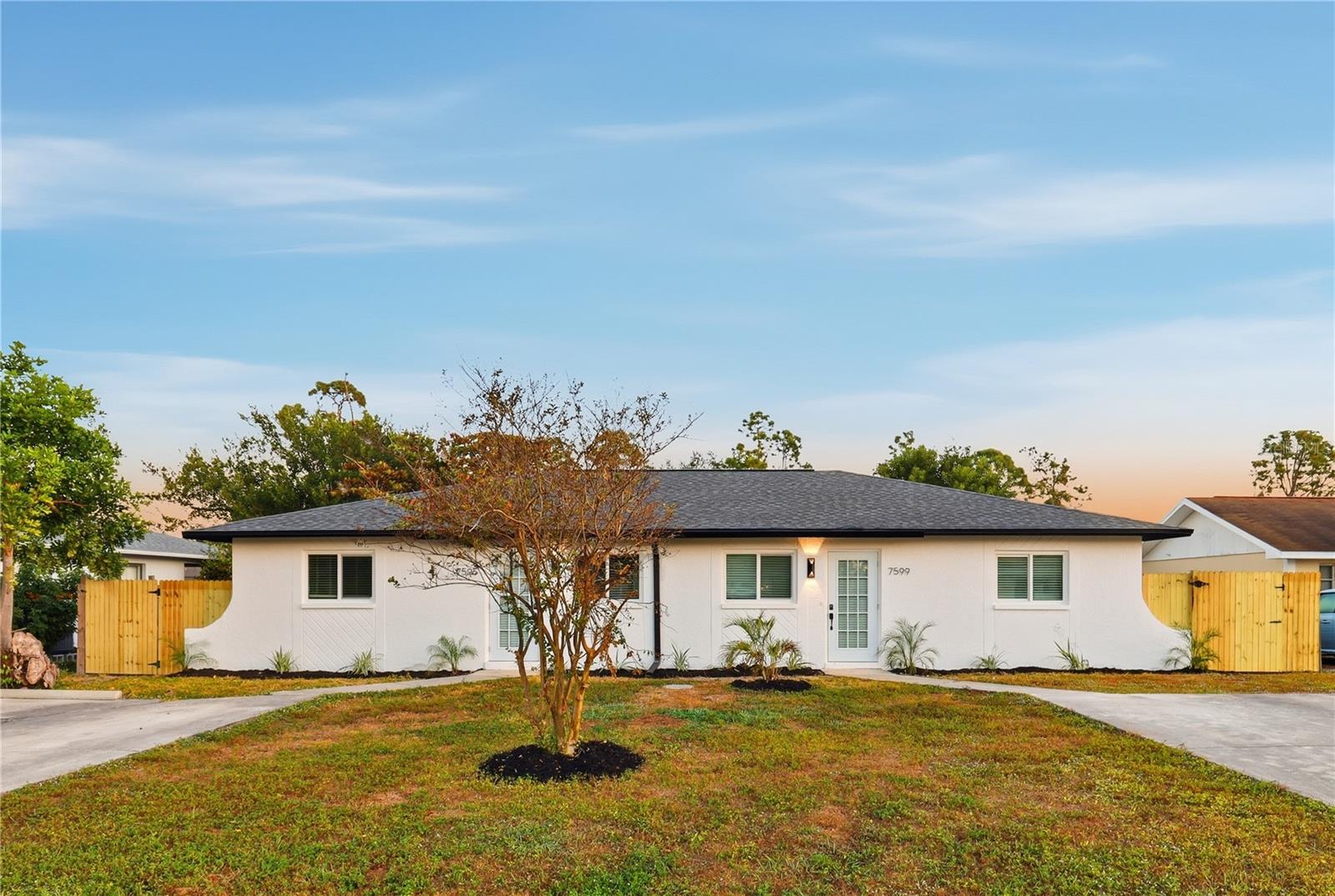 Half Duplex in FORT MYERS, FL - Daniel Dourado