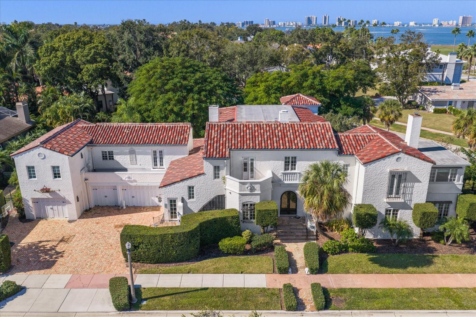 Single Family Residence em BELLEAIR, FL - Daniel Dourado