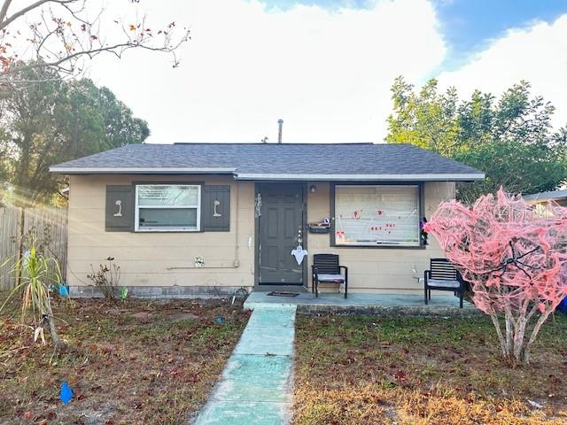 Single Family Residence in ST PETERSBURG, FL - Daniel Dourado