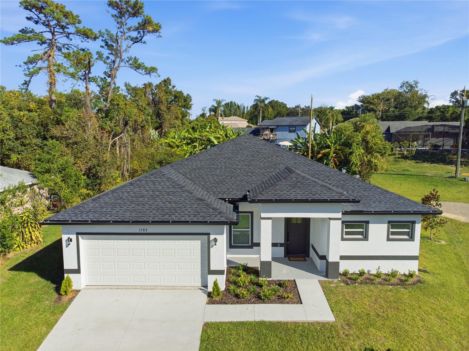Single Family Residence in DELTONA, FL - Daniel Dourado