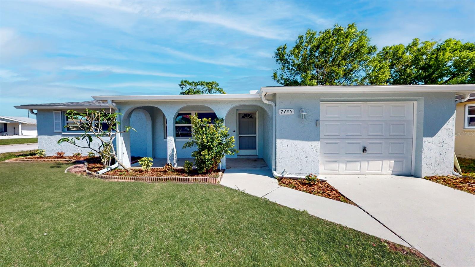 Single Family Residence em NEW PORT RICHEY, FL - Daniel Dourado