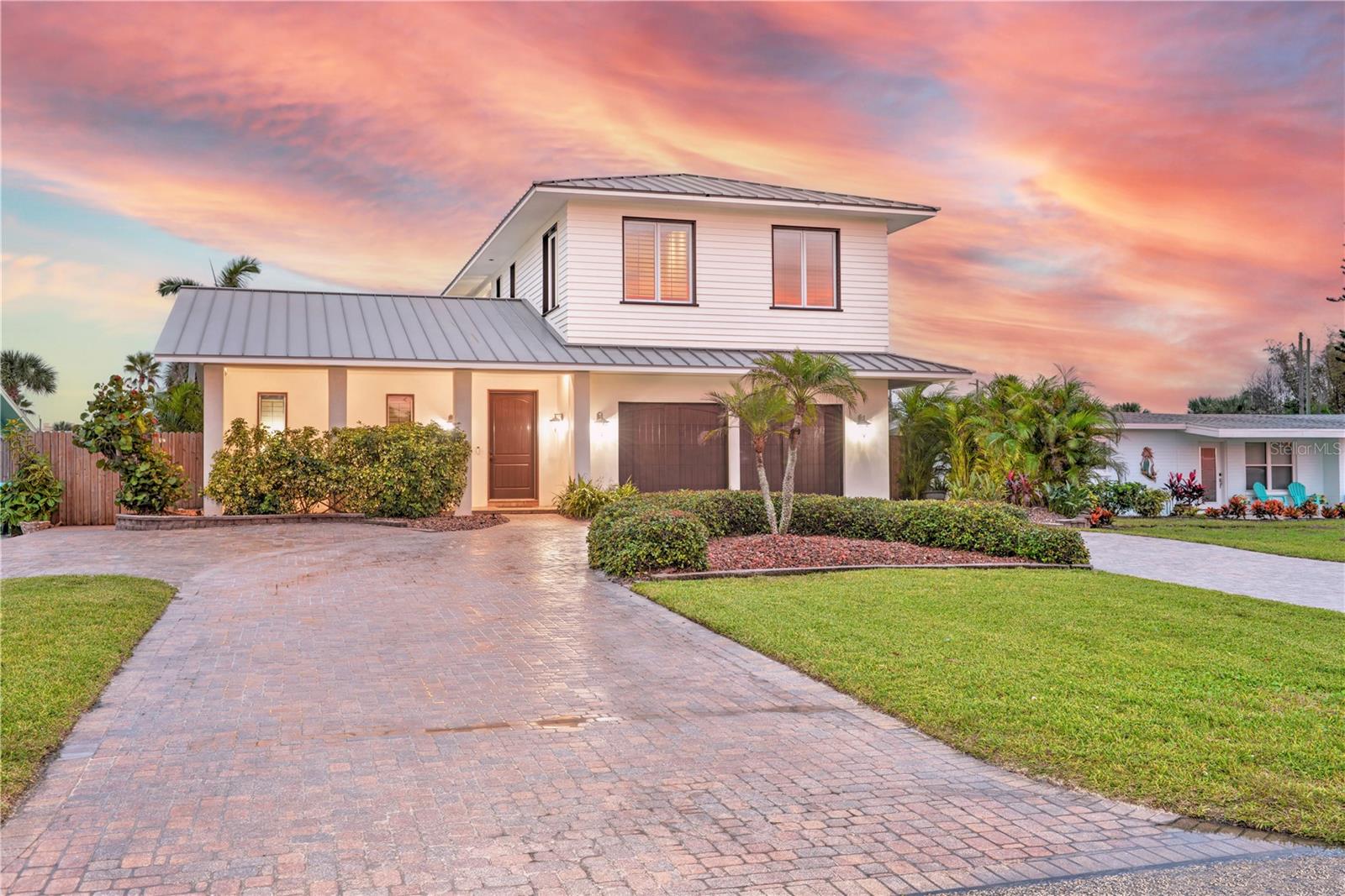 Single Family Residence in DAYTONA BEACH, FL - Daniel Dourado