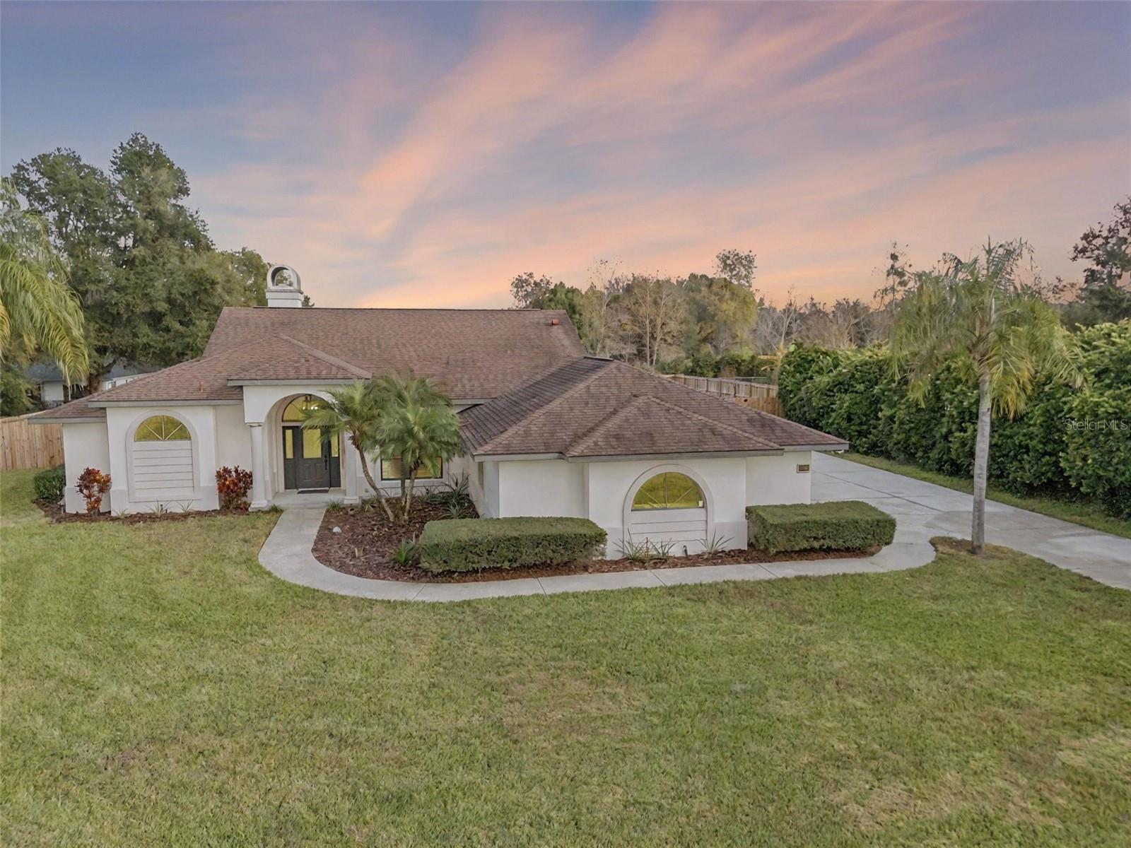 Single Family Residence in YALAHA, FL - Daniel Dourado