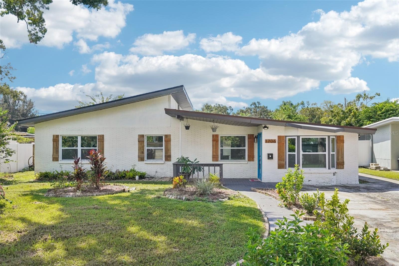 Duplex in TAMPA, FL - Daniel Dourado