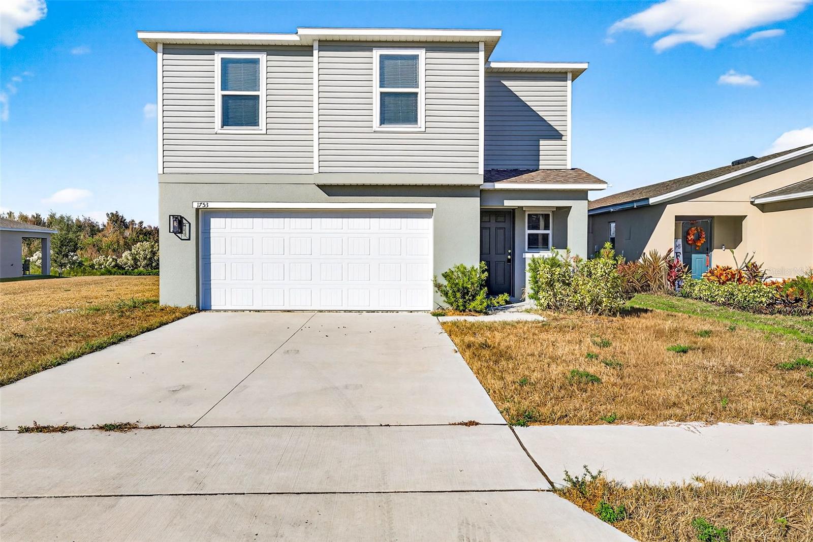 Single Family Residence in EAGLE LAKE, FL - Daniel Dourado