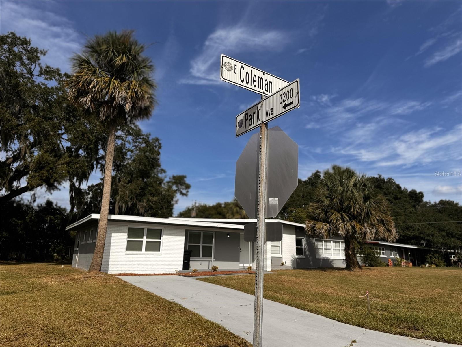 Single Family Residence em SANFORD, FL - Daniel Dourado