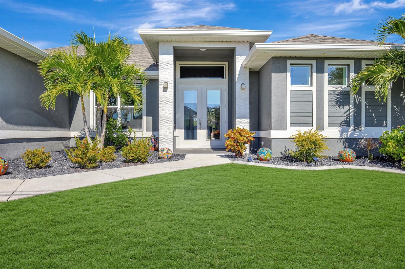 Single Family Residence in CAPE CORAL, FL - Daniel Dourado
