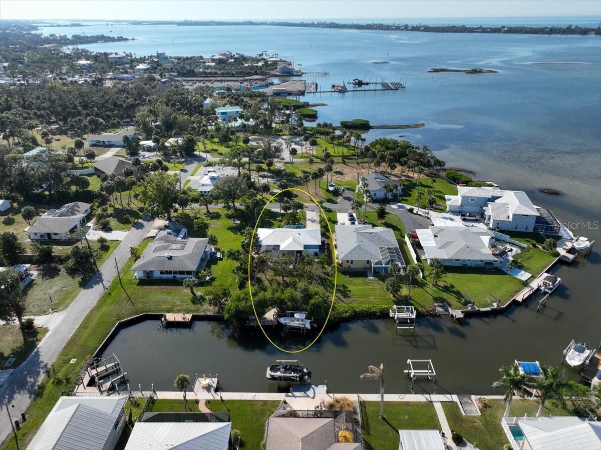 Single Family Residence in ENGLEWOOD, FL - Daniel Dourado
