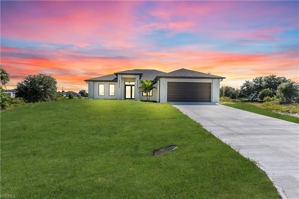 Single Family Residence in LEHIGH ACRES, FL - Daniel Dourado