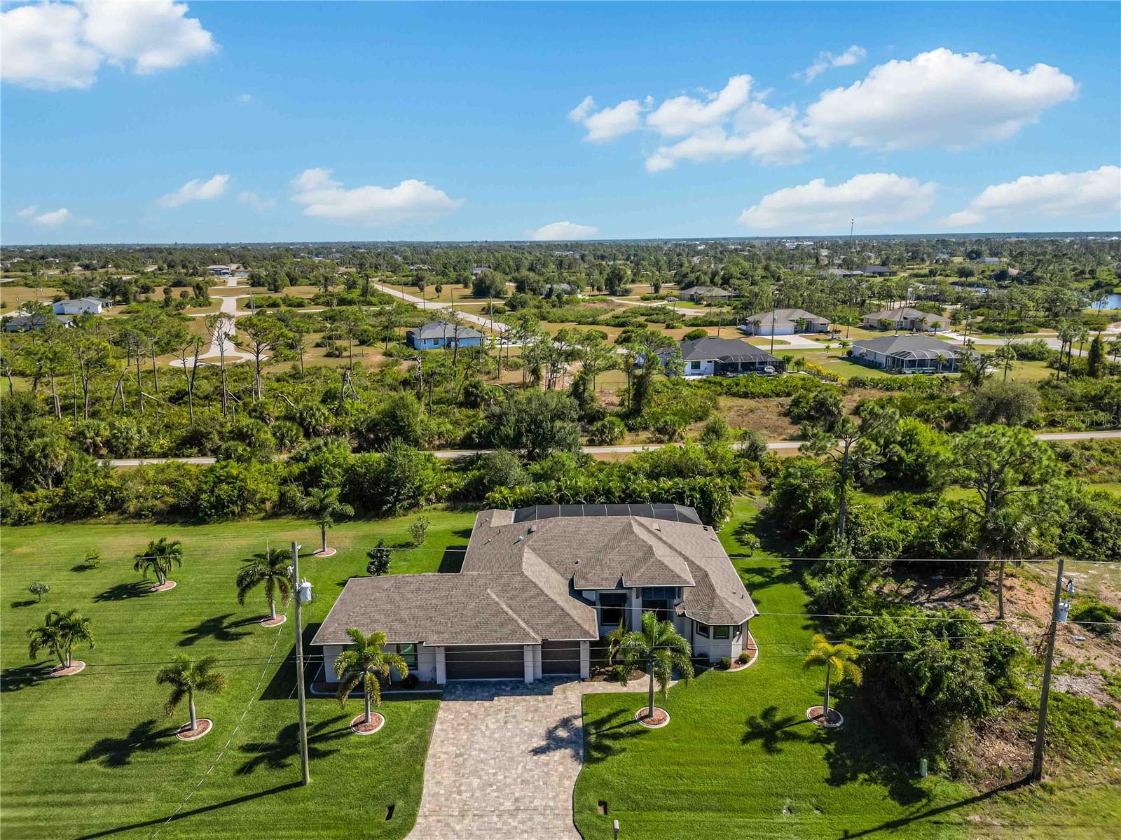 Single Family Residence em ROTONDA WEST, FL - Daniel Dourado