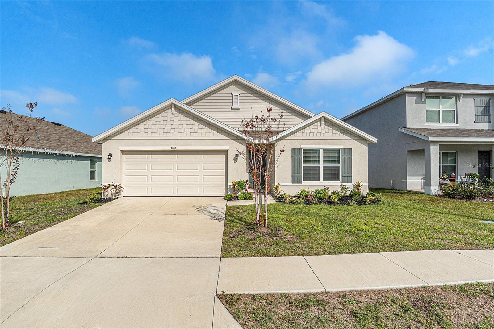 Single Family Residence in SPRING HILL, FL - Daniel Dourado