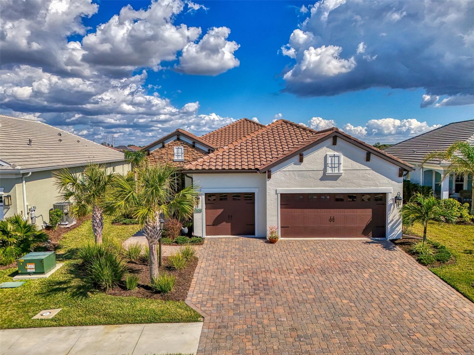 Single Family Residence em ENGLEWOOD, FL - Daniel Dourado