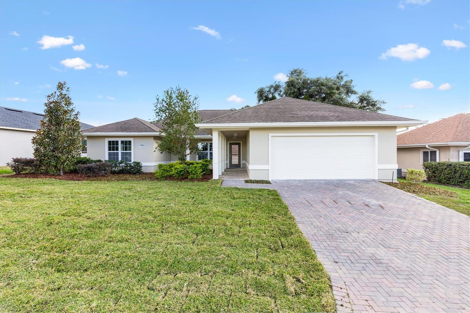 Single Family Residence in SUMMERFIELD, FL - Daniel Dourado