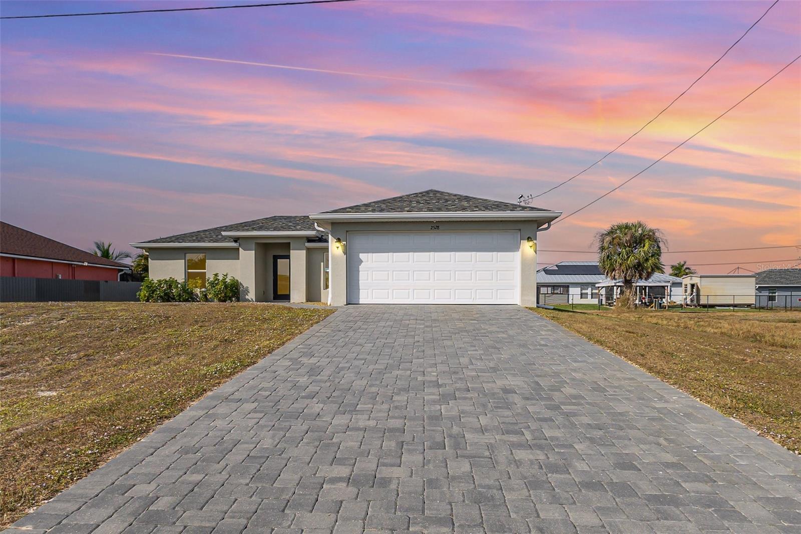 Single Family Residence in CAPE CORAL, FL - Daniel Dourado
