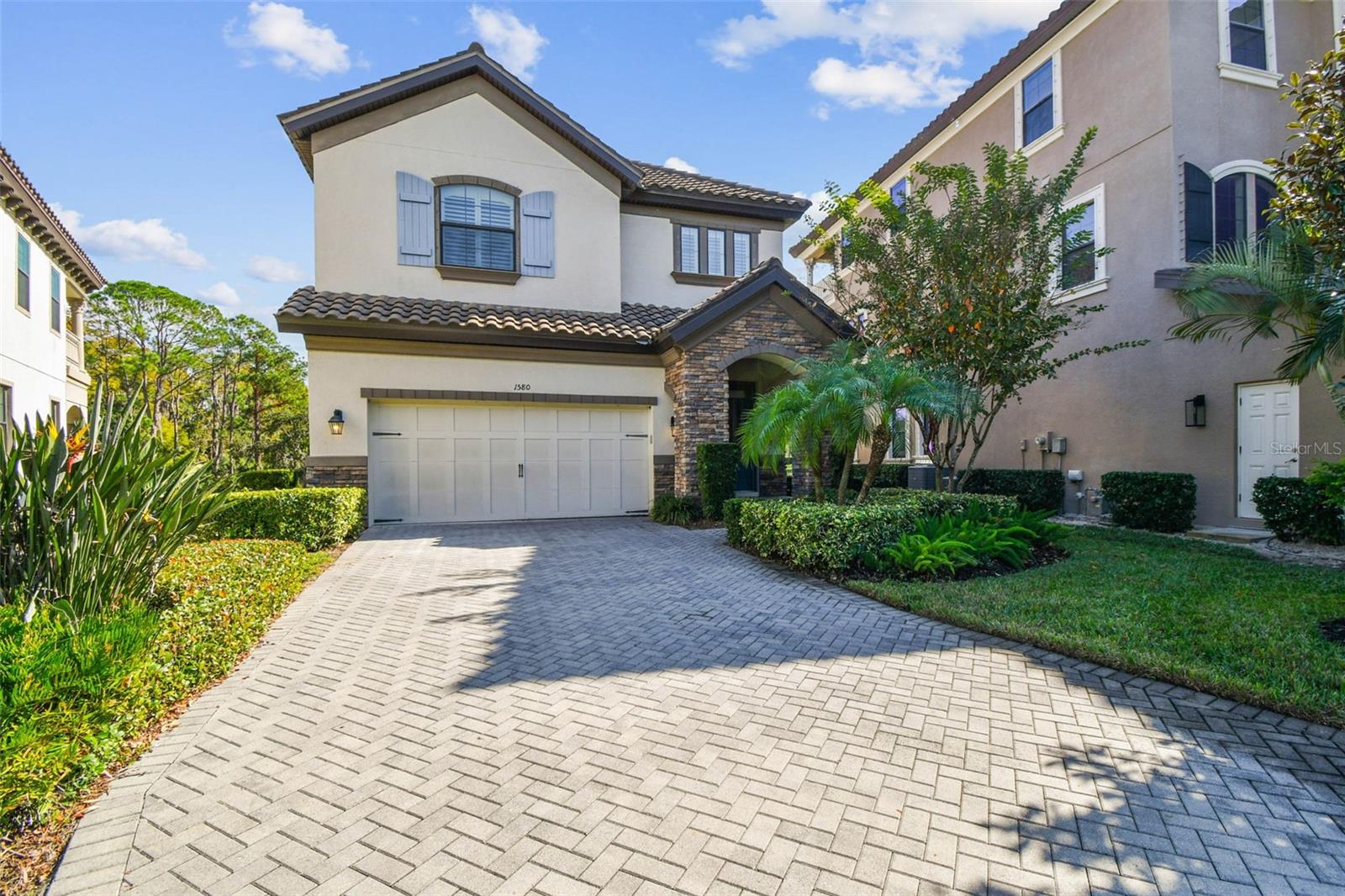 Single Family Residence in PALM HARBOR, FL - Daniel Dourado