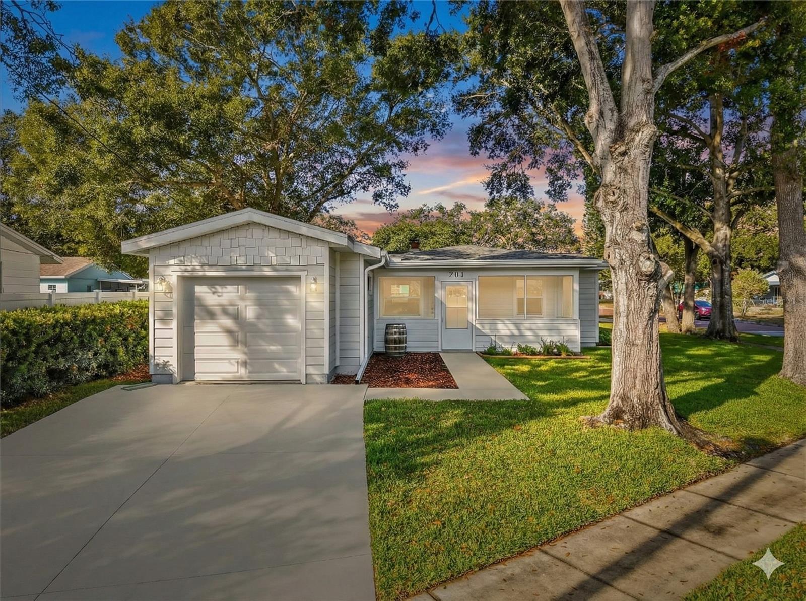 Single Family Residence em LARGO, FL - Daniel Dourado