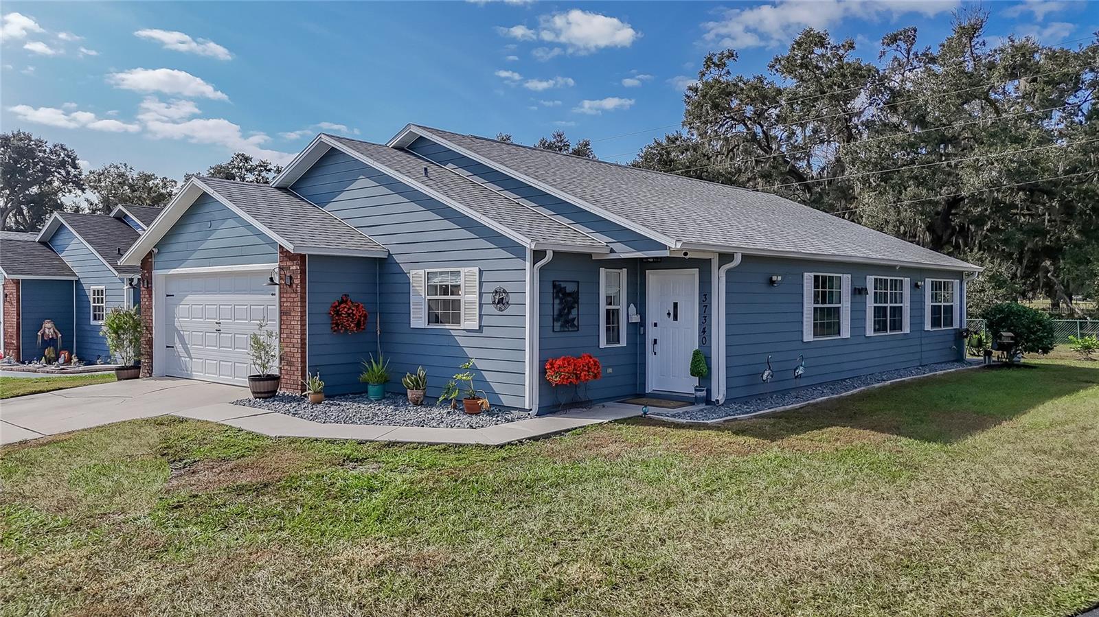 Single Family Residence em ZEPHYRHILLS, FL - Daniel Dourado