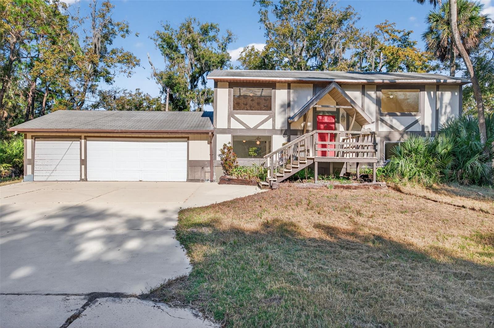 Single Family Residence in HOLIDAY, FL - Daniel Dourado