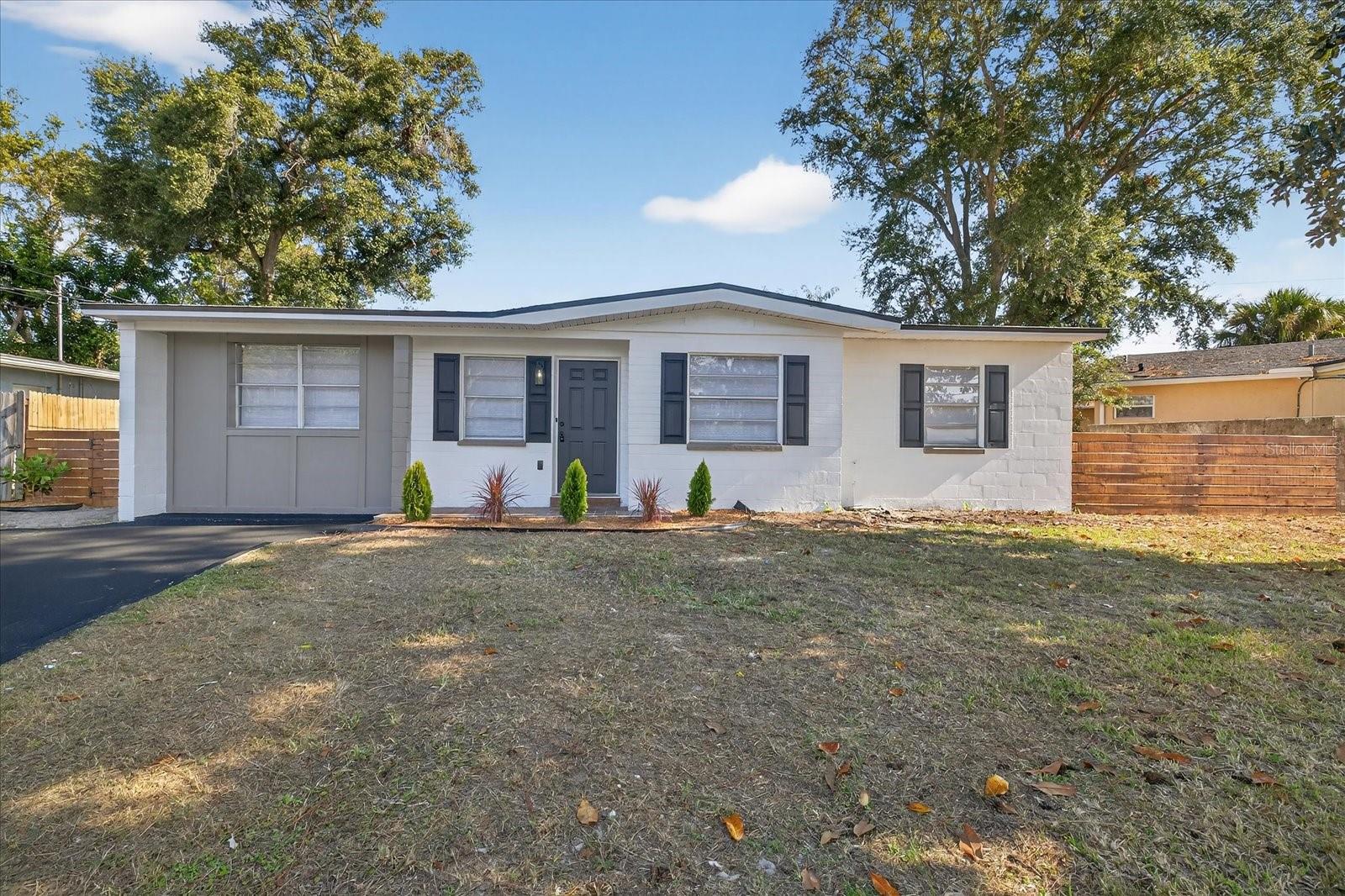 Single Family Residence in CLEARWATER, FL - Daniel Dourado