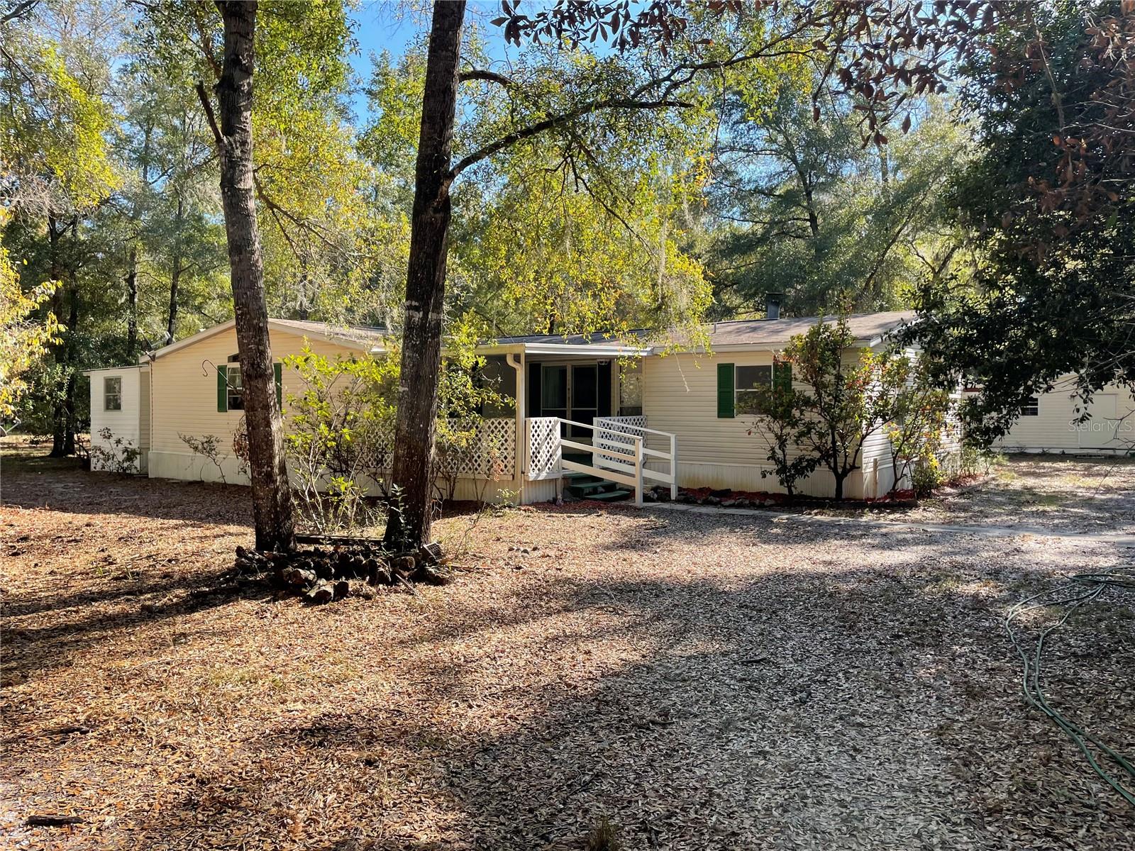 Manufactured Home em FORT MC COY, FL - Daniel Dourado