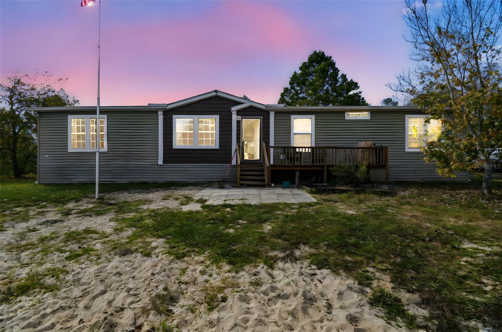 Manufactured Home in BROOKSVILLE, FL - Daniel Dourado