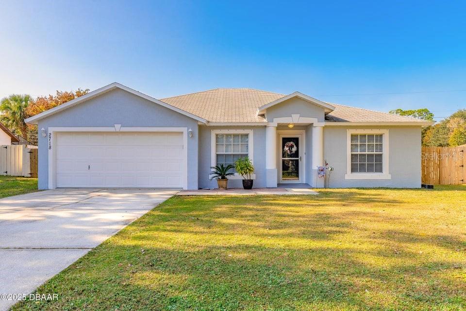 Single Family Residence in EDGEWATER, FL - Daniel Dourado