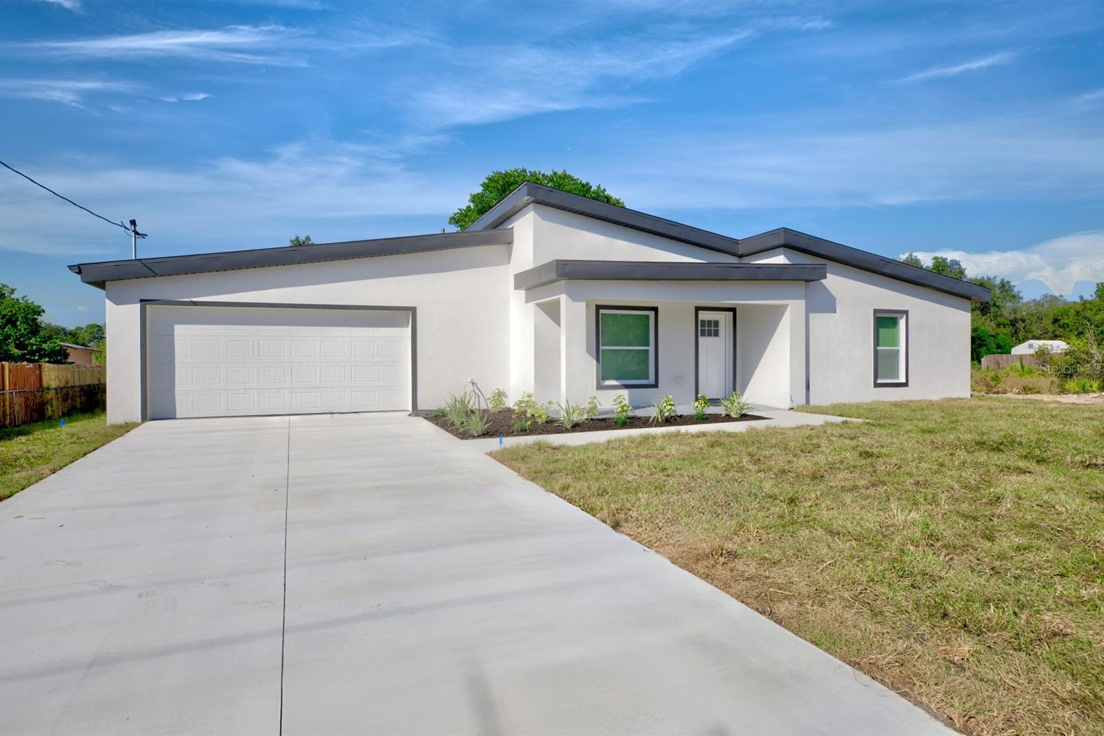 Single Family Residence em AVON PARK, FL - Daniel Dourado