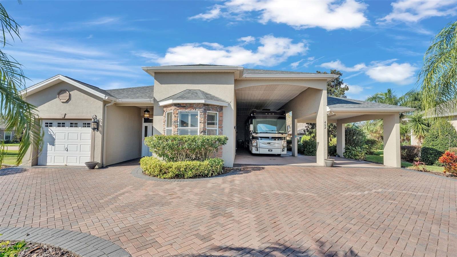 Single Family Residence in POLK CITY, FL - Daniel Dourado