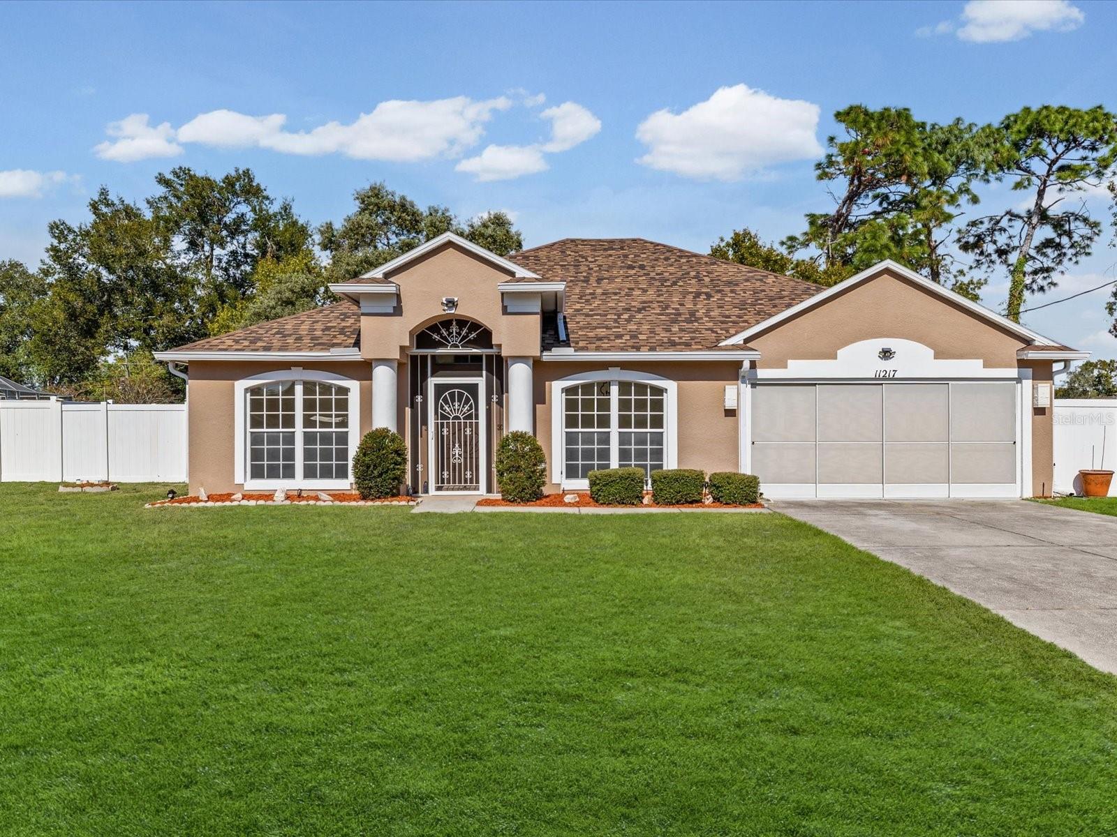 Single Family Residence em SPRING HILL, FL - Daniel Dourado