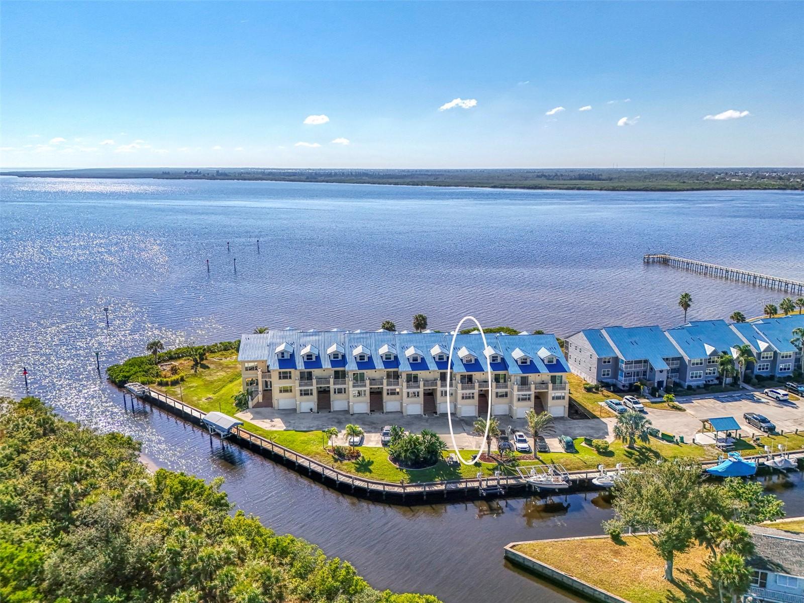 Condominium em PORT CHARLOTTE, FL - Daniel Dourado